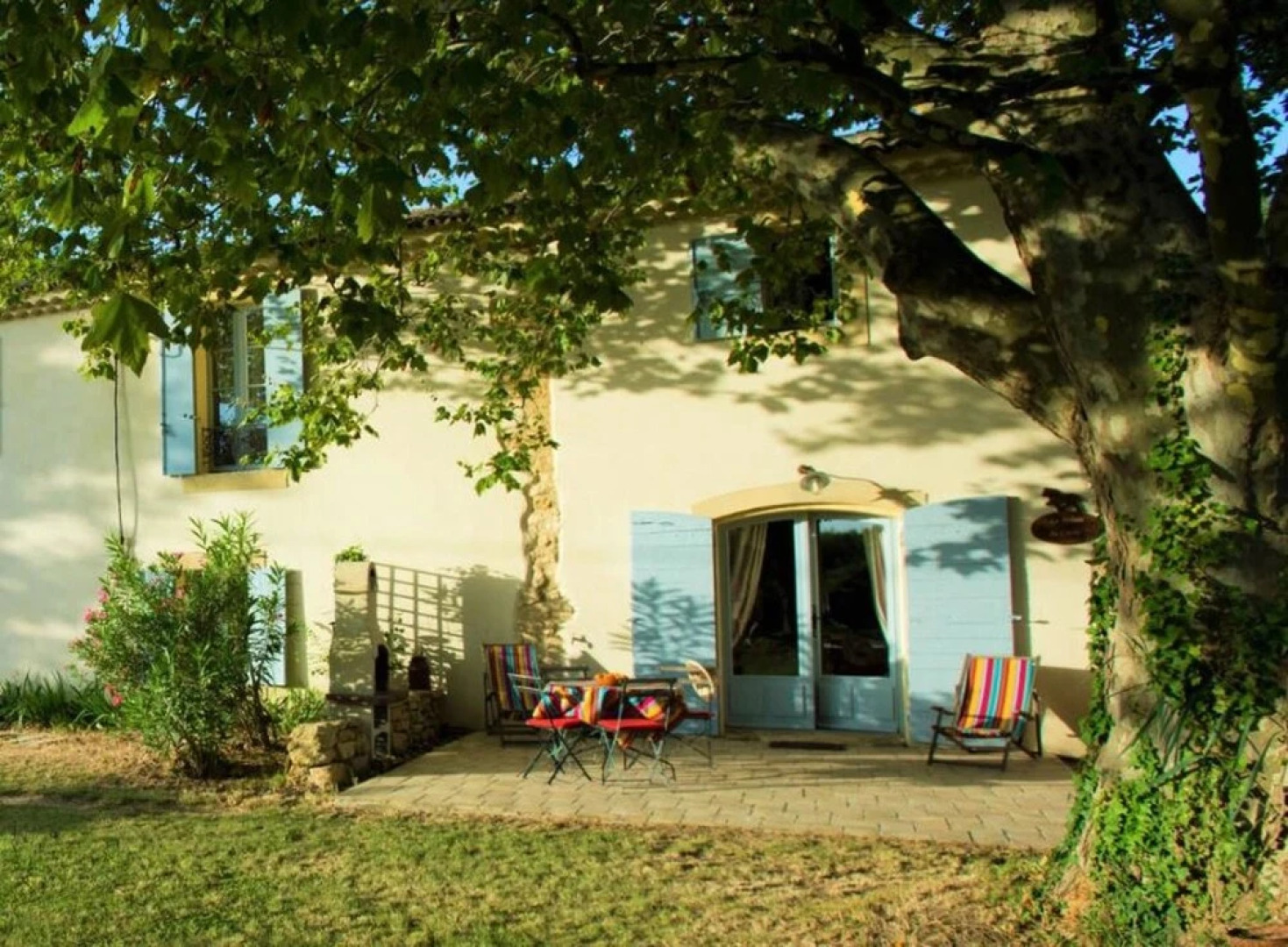 House With 2 Bedrooms in Grans, With Pool Access and Furnished Terrace