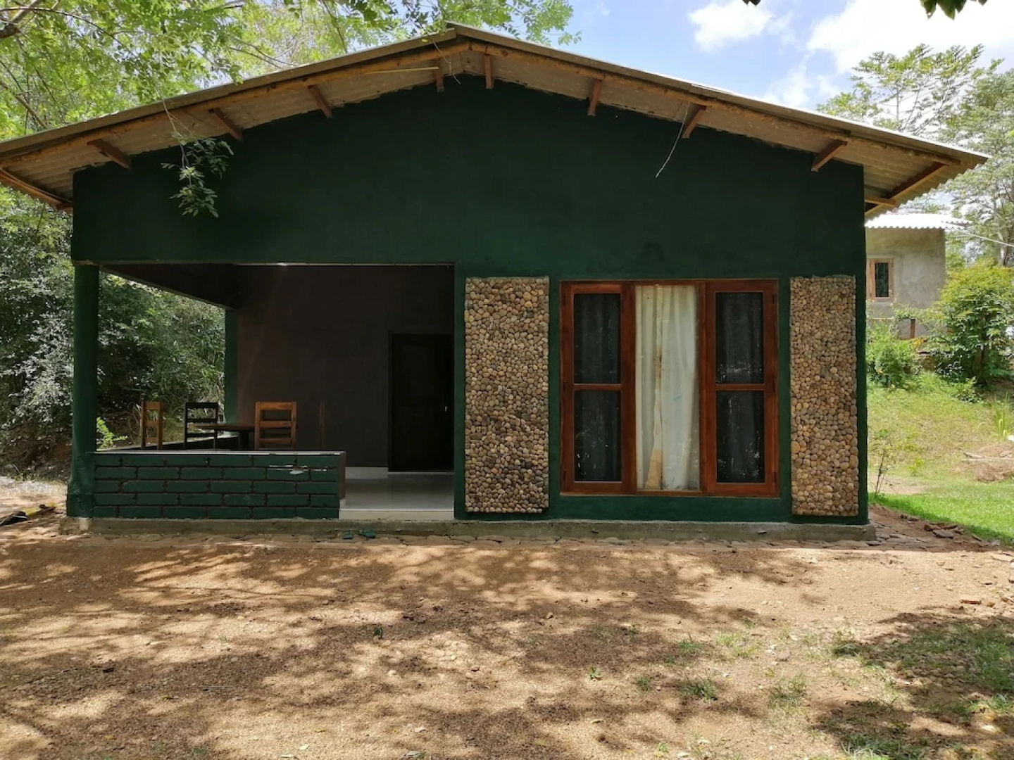 Silent Bungalow River Side