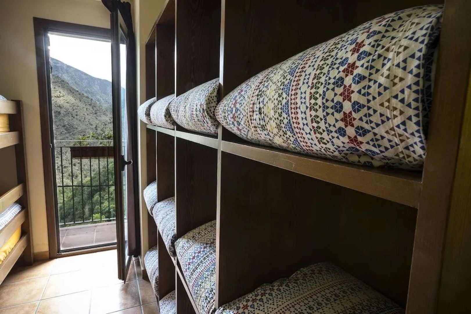 Abadia De Montenartro Hostel