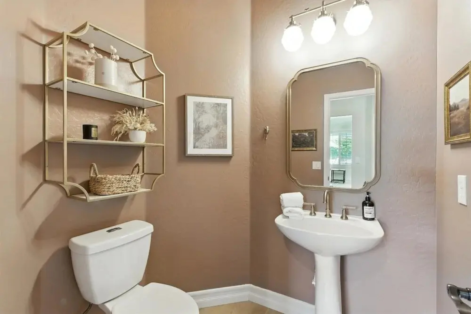 Splash Canyon - Splash Pad & Tons of Games - Gym