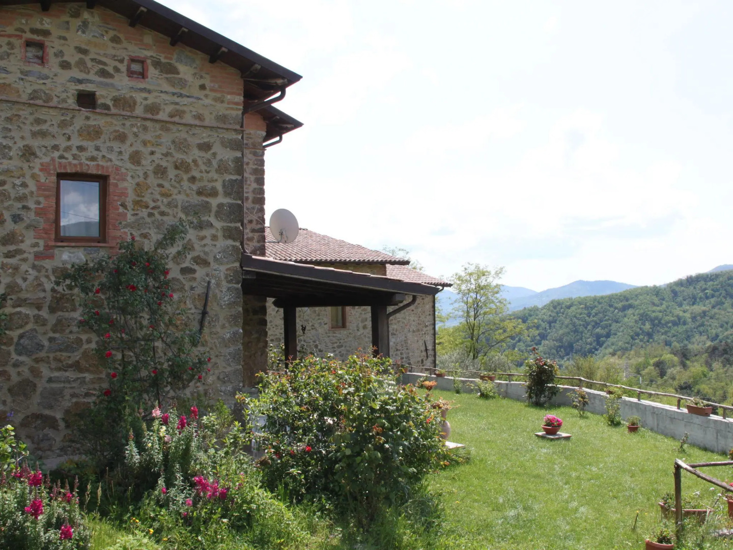 Holiday Home in Mulazzo Near Tuscan Castles