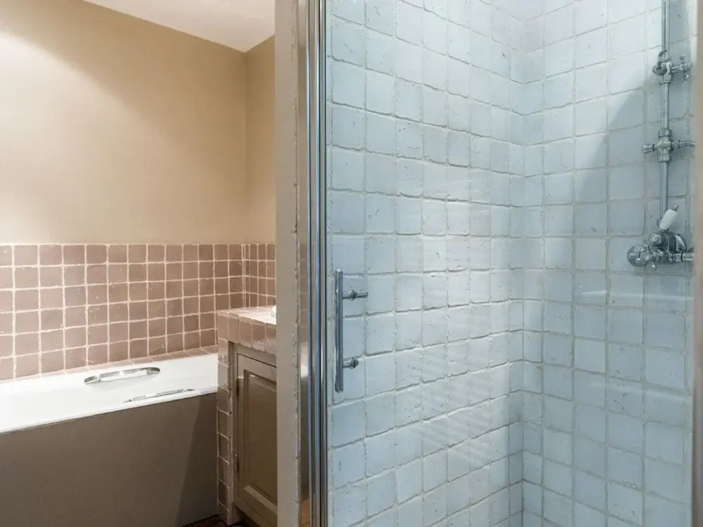 Villa Petit Sergent With Pool, Cinema