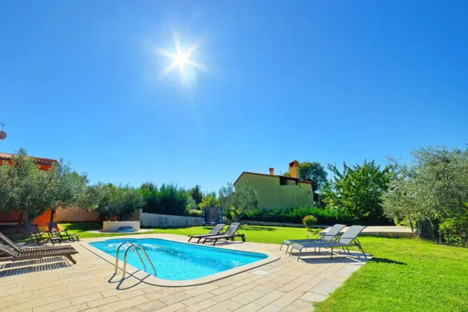 Apartment Villa Mare2 with pool, sea view and hydromassage