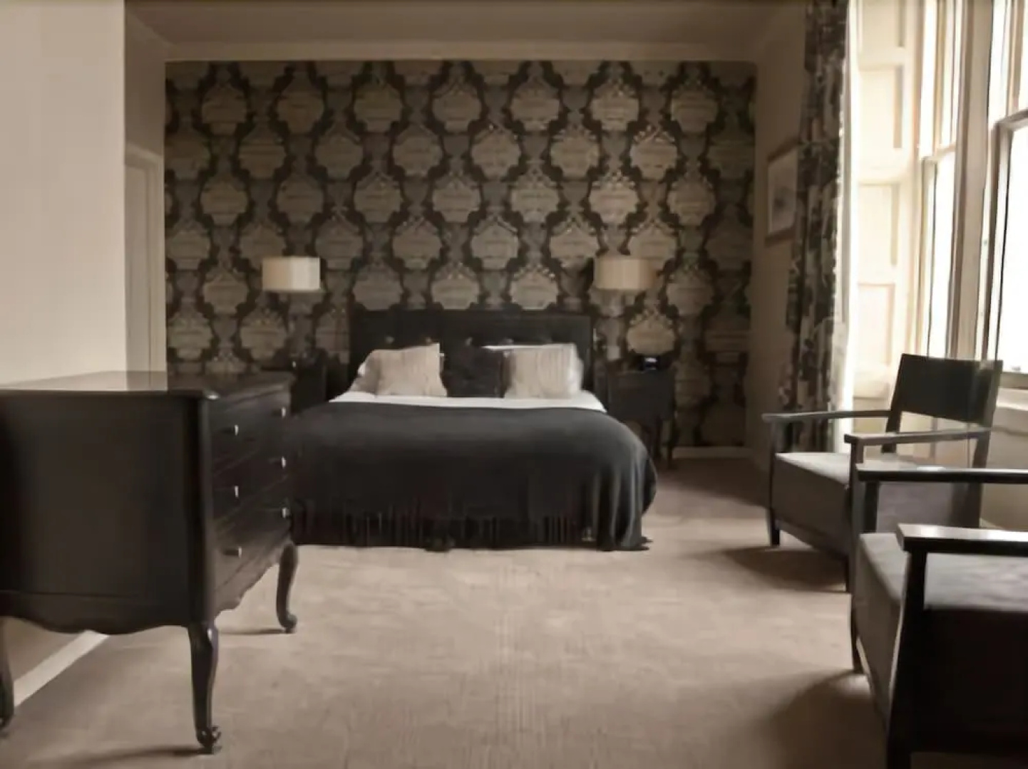 Dumbuck House Hotel