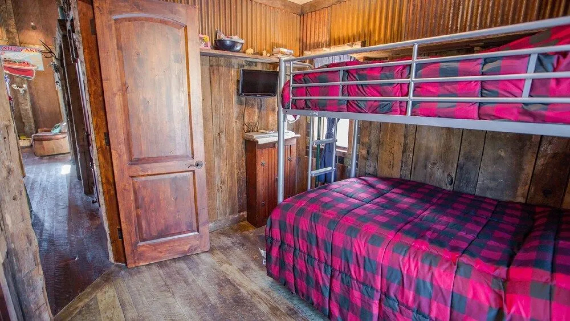 Downtown Grand Lake - 316 Grand Ave 2 Bedroom Home by RedAwning