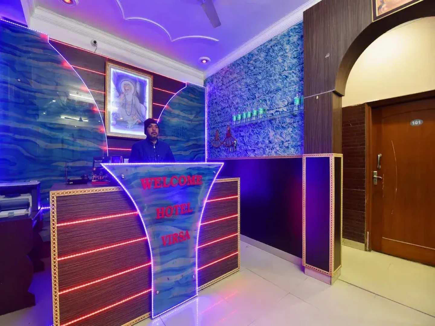 OYO 28146 Hotel Virsa