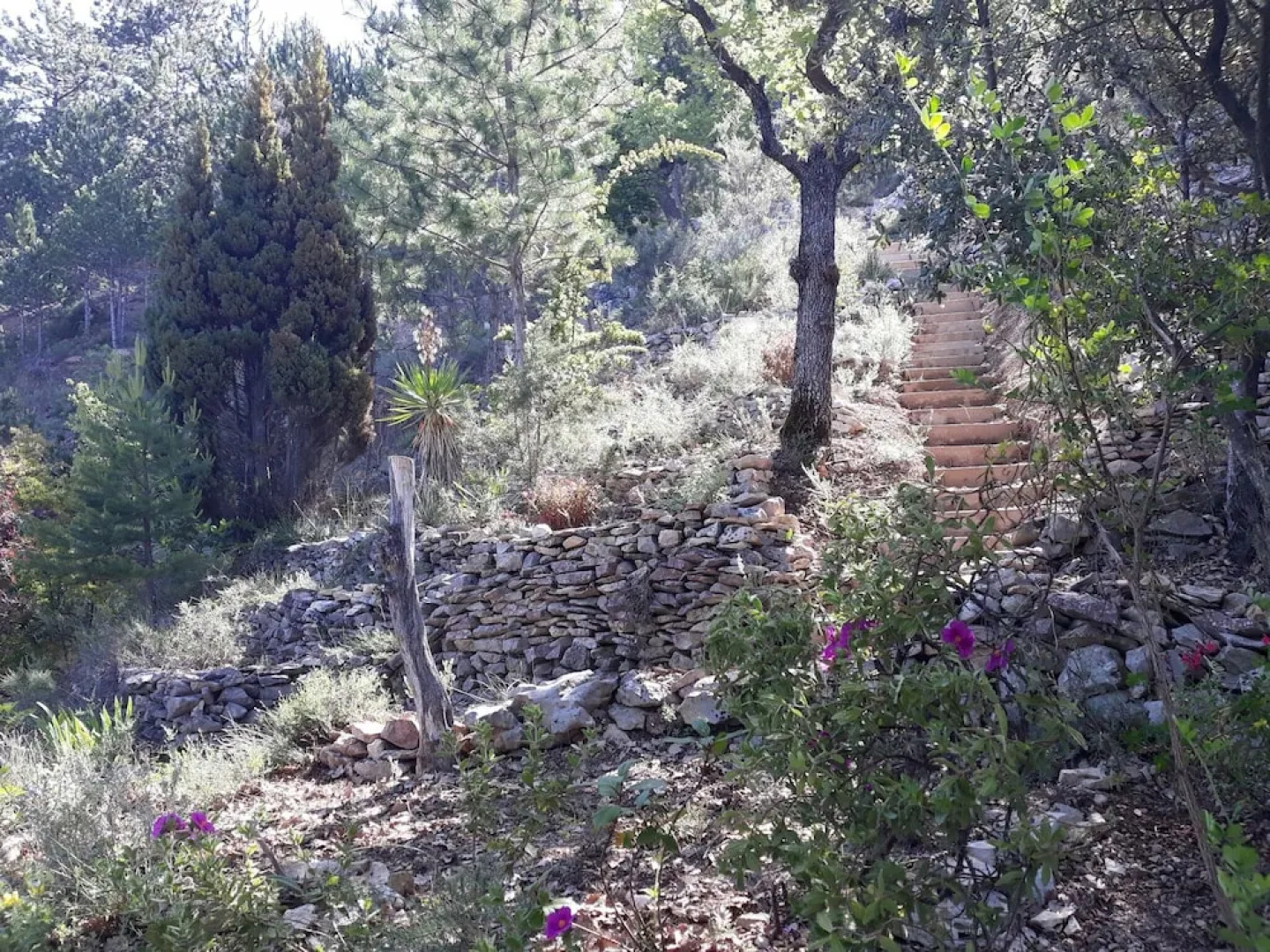 Villa With Heated Pool, Beautiful View and Garden, Near Vaison-la-romaine