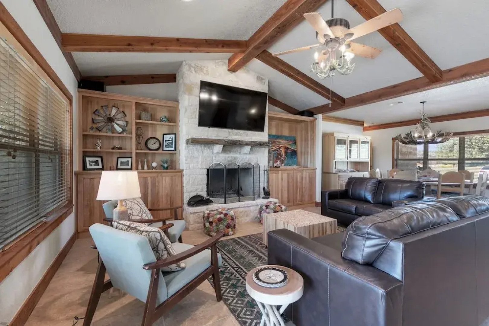 New Gorgeous Ranch With Private Swimming River, Waterfall, & Firepit