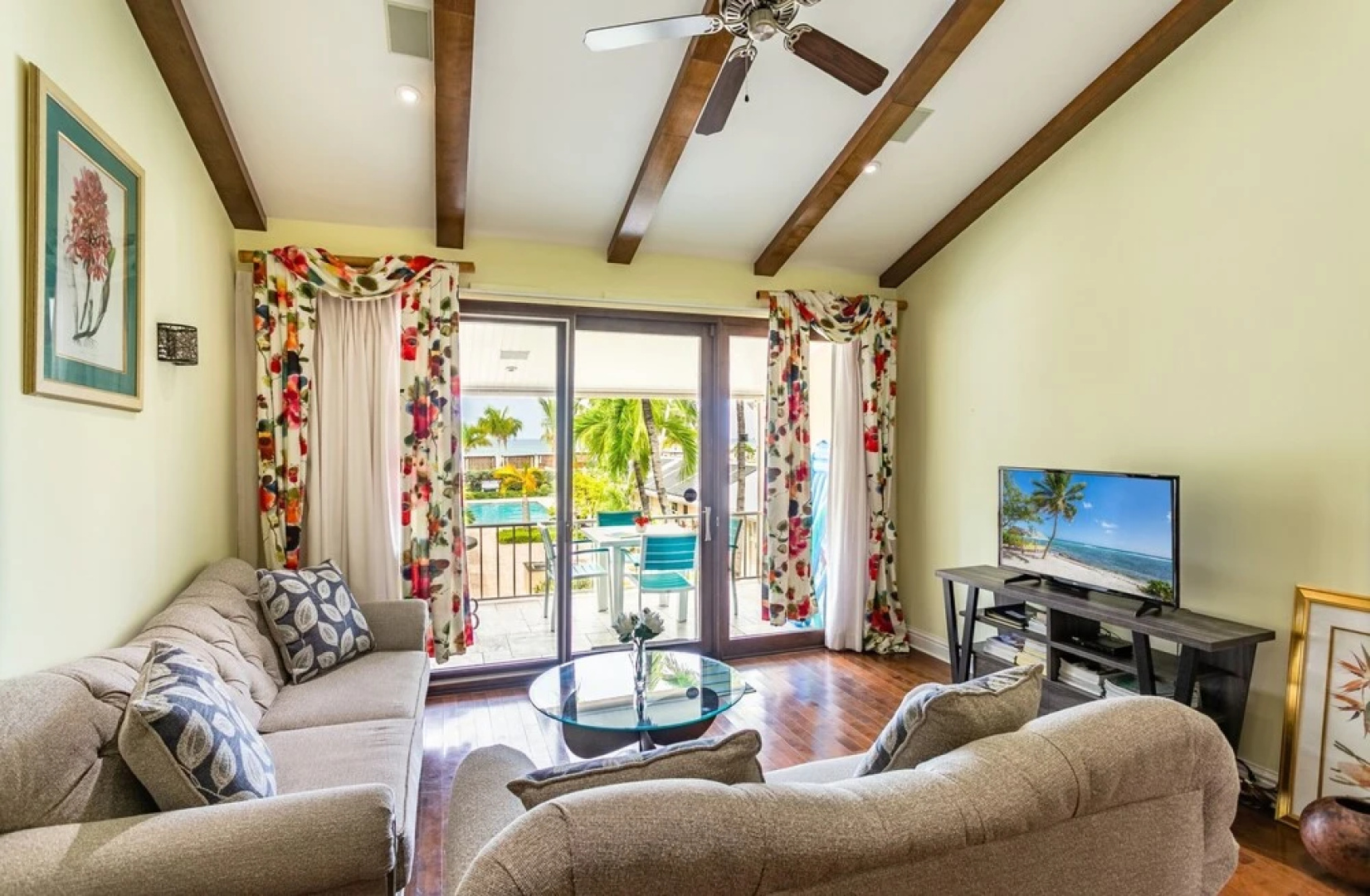 Island Pines by Cayman Villas