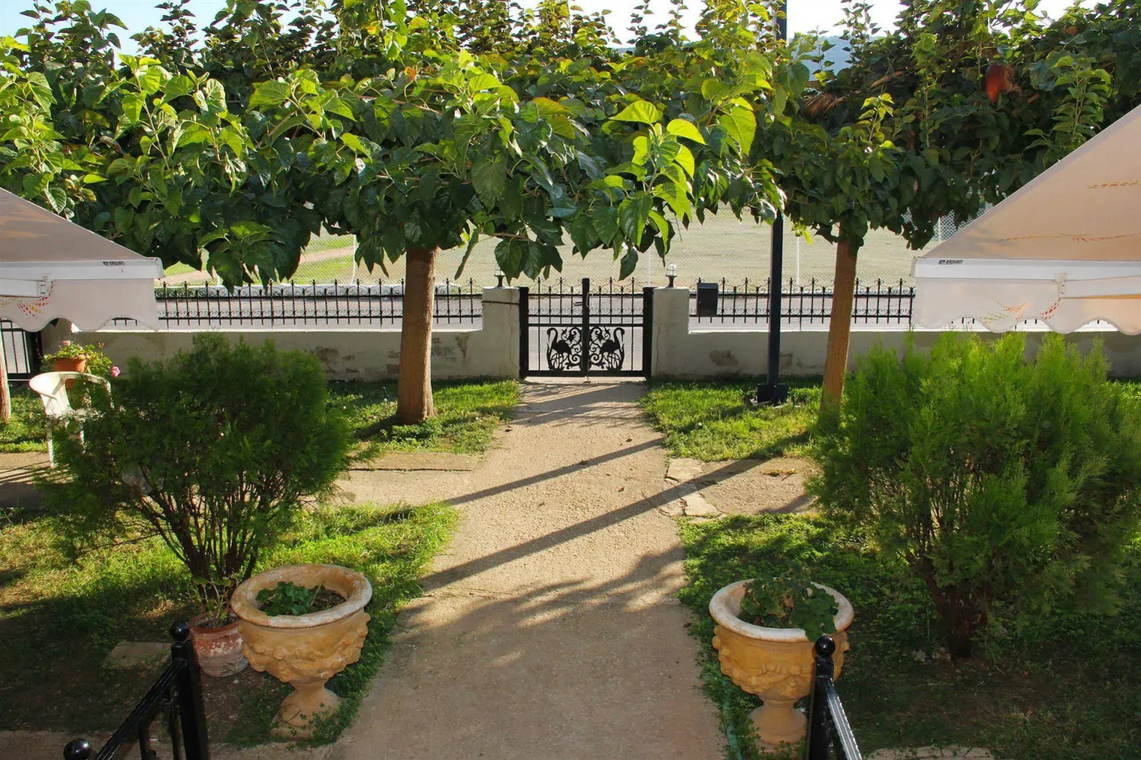 Stork Holiday Apartments - Garden & Sea View