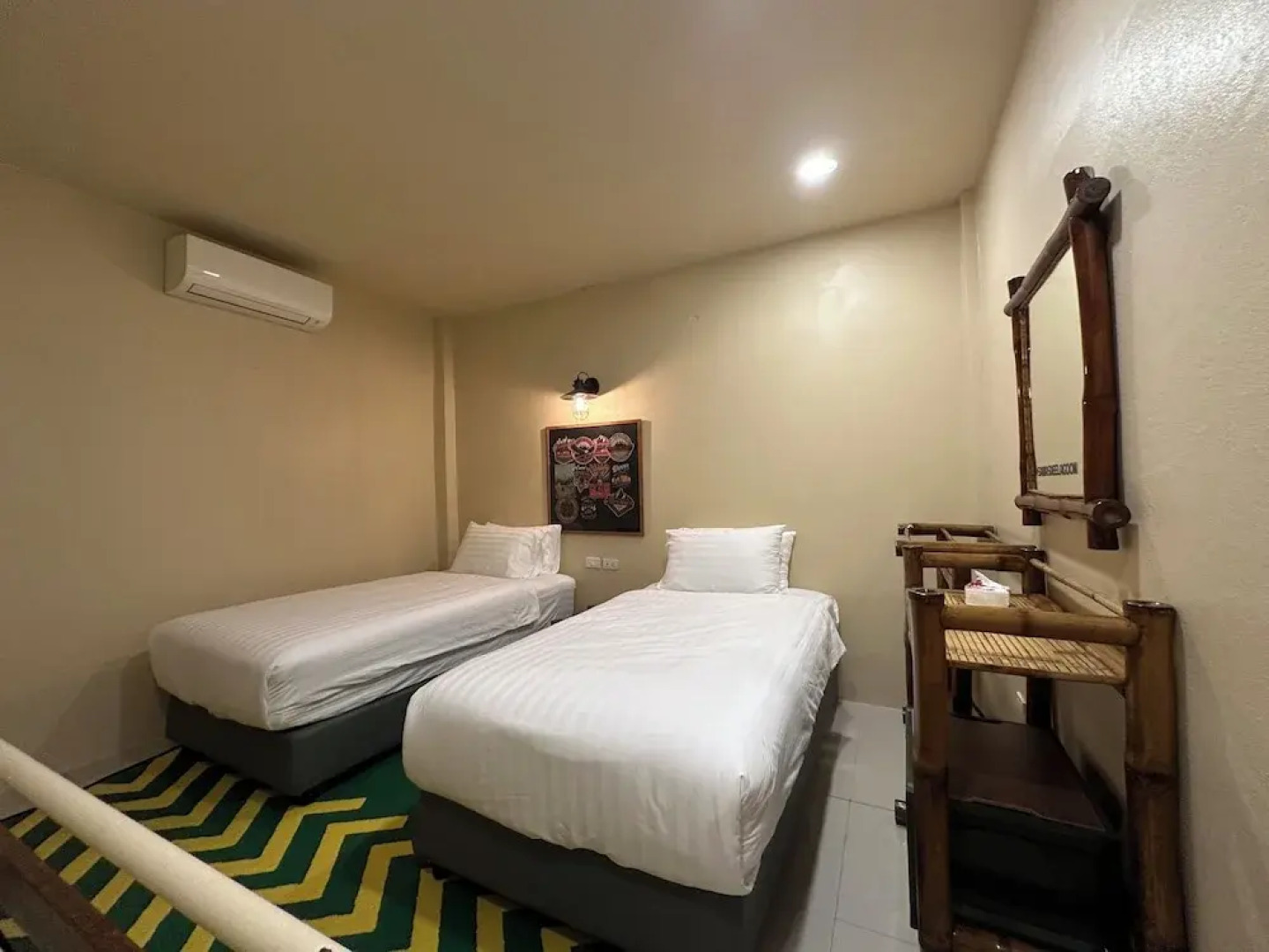 Sawasdee Lagoon Camping & Restaurant