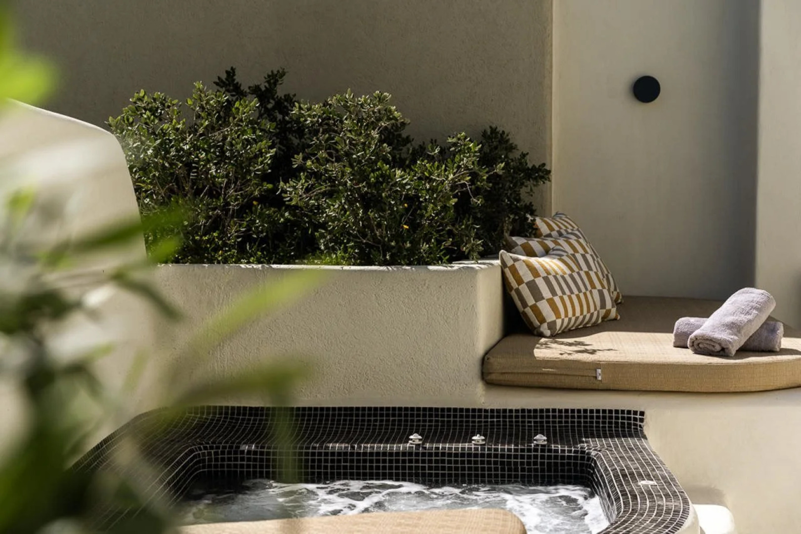 Aeon Suites - Adults Only