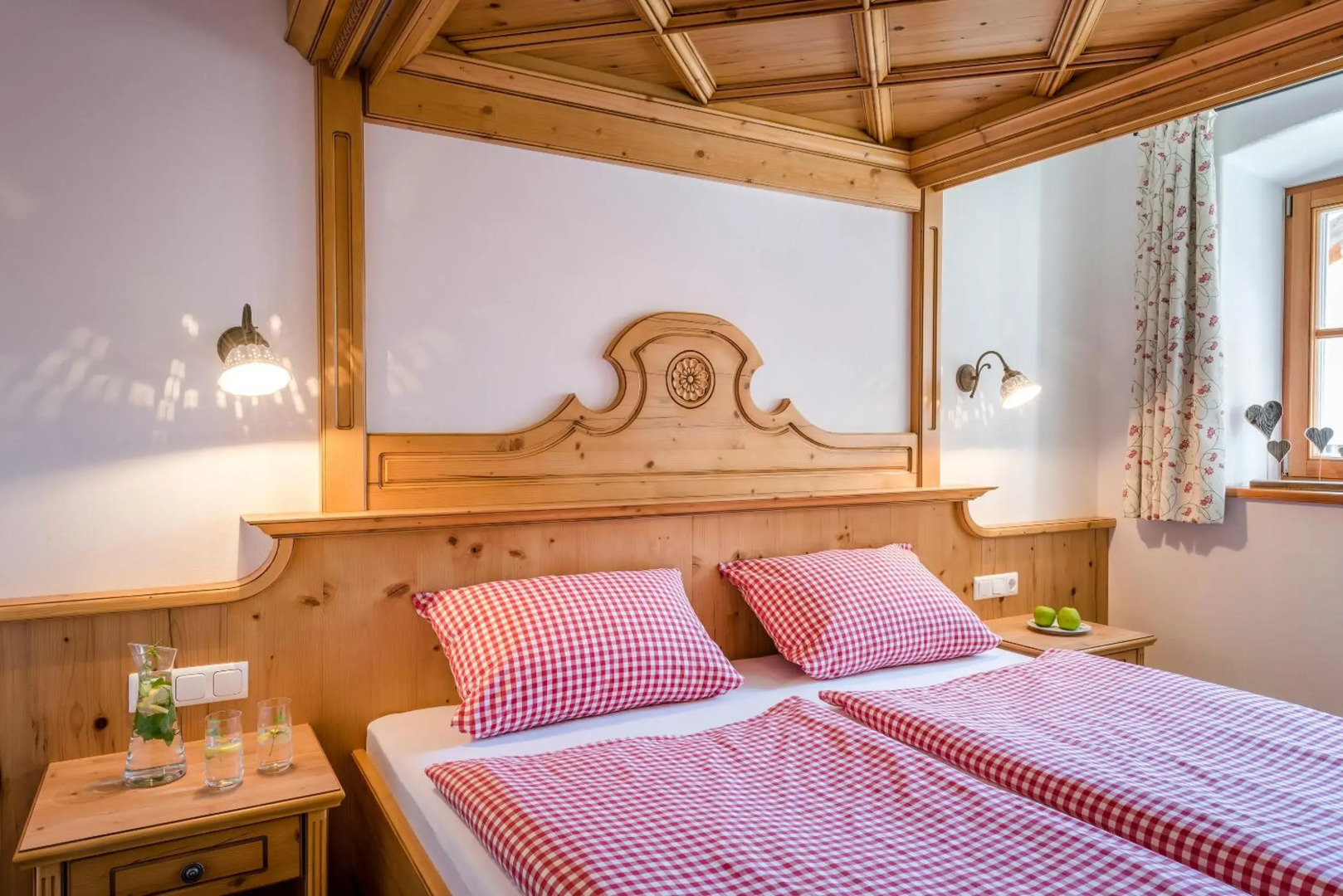 Beim Paulfischer - Eckbankerl