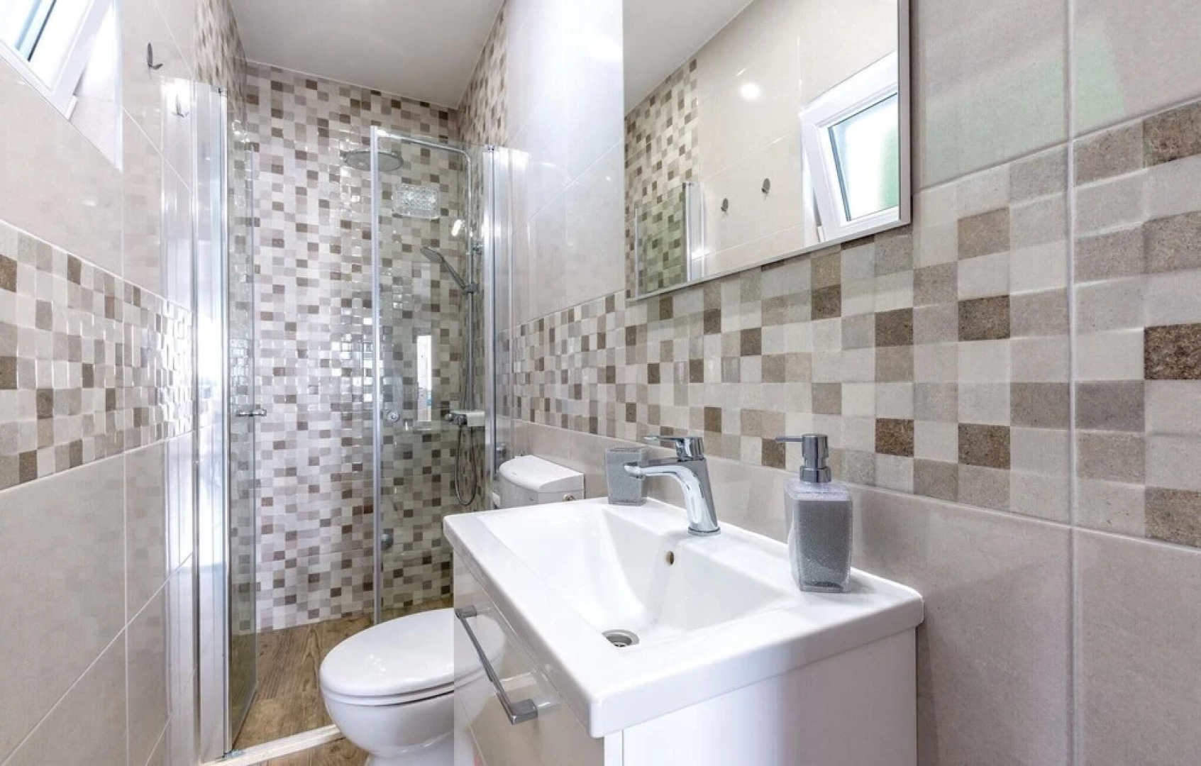 Nice Home in Jesenice With Wifi and 2 Bedrooms