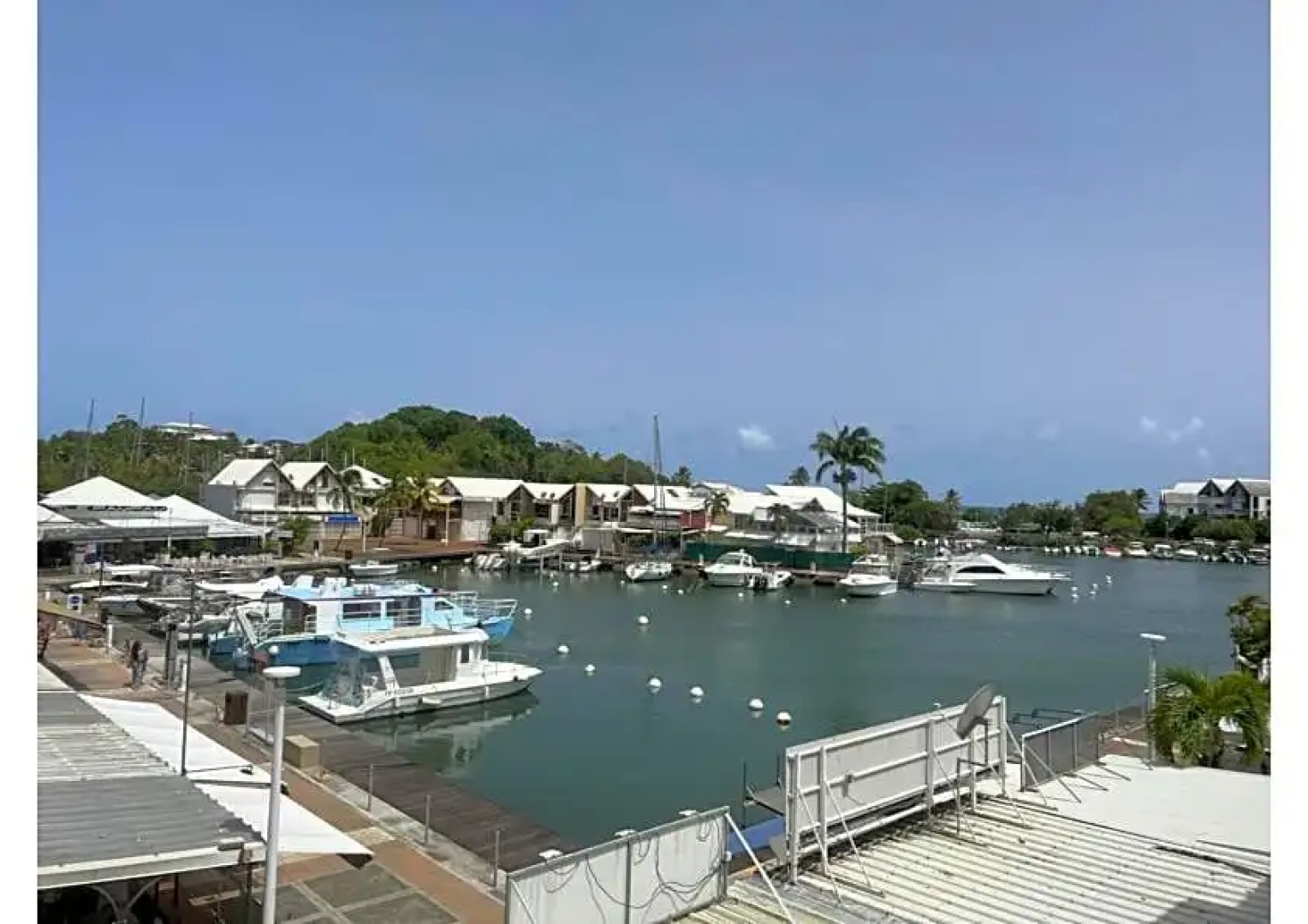 Chambre d'hôte située a la Marina du Gosier et a 10 mins de l'aéroport