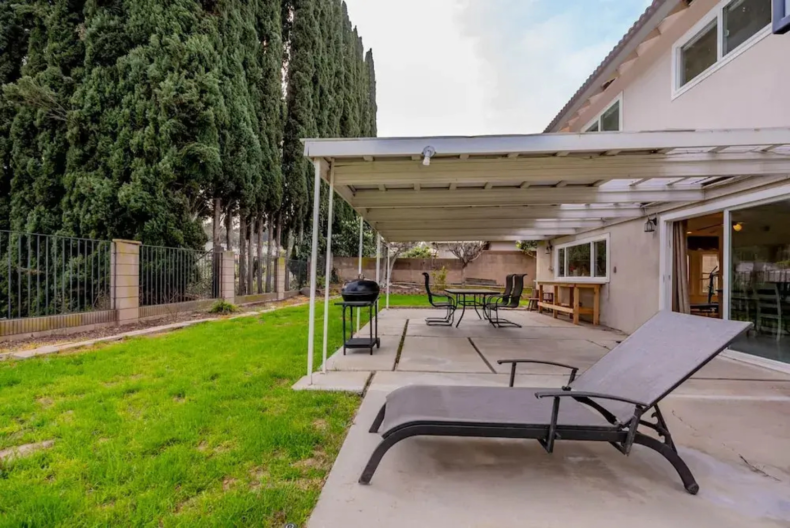 Serene Retreat With Modern Comforts in San Gabriel