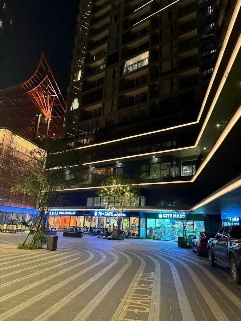 Landmark Ecopark by Emily in Town