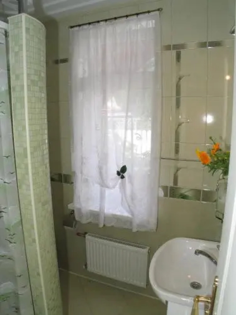 Naiza Guesthouse and Apartments