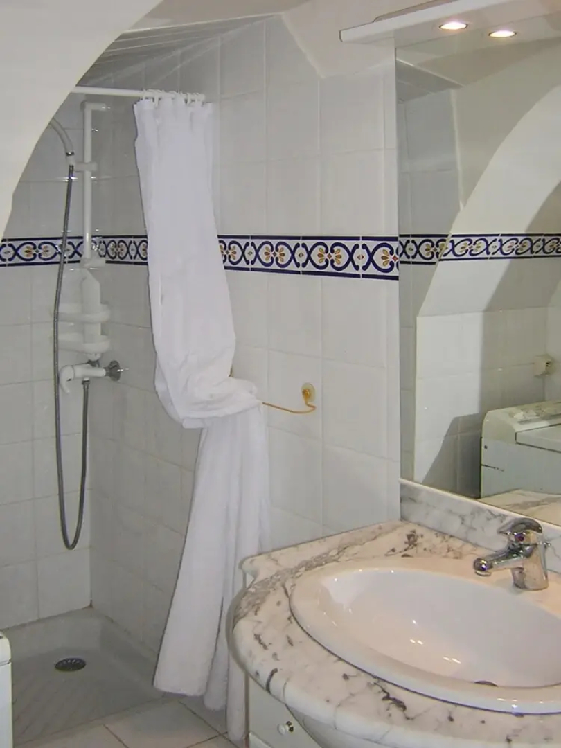House With one Bedroom in La Garde-adhémar, With Furnished Terrace and