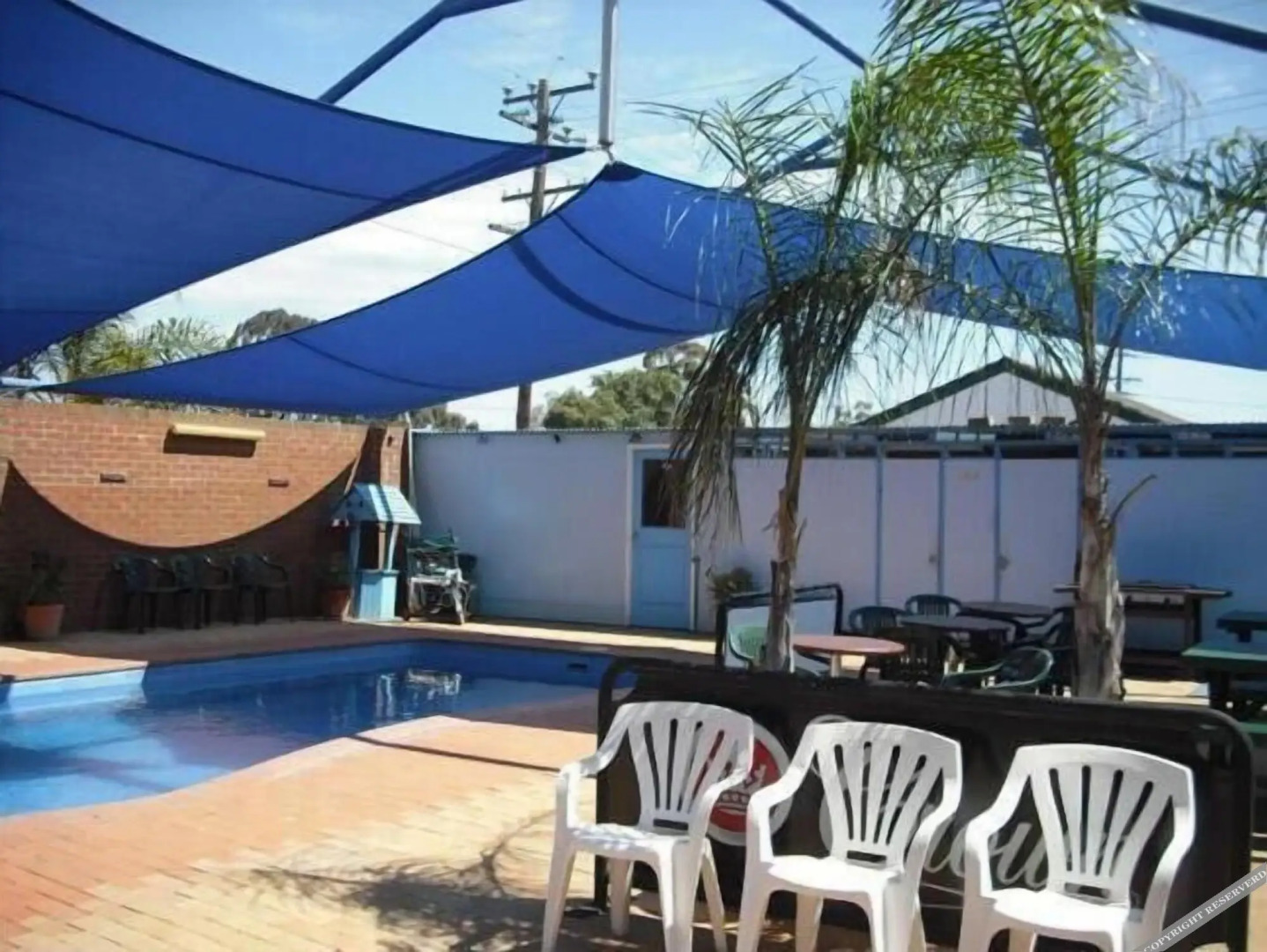 The Phoenix Artesian Spa Resort and Accommodation