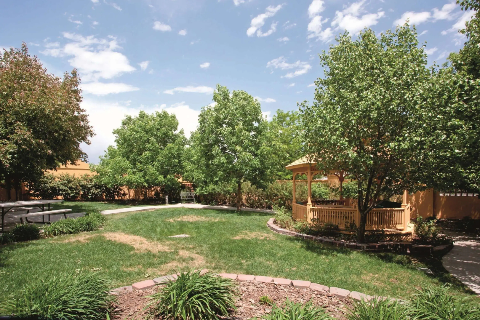 La Quinta Inn & Suites by Wyndham Colorado Springs South AP