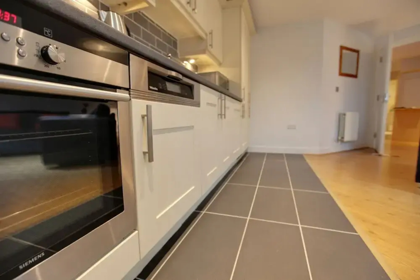 Ravens House Sapphire Apartments