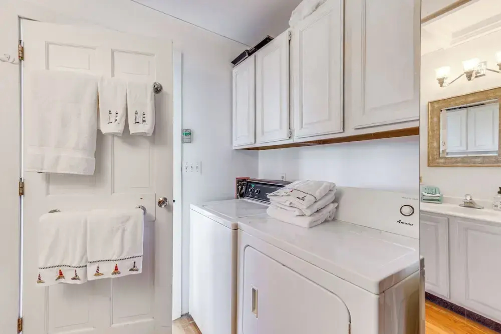 Walk to the Beach: Pet-friendly Gem in Biddeford!