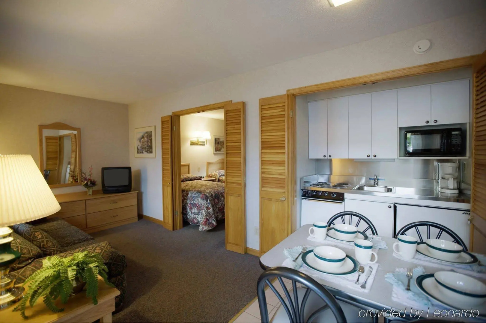 Adirondack Retreat Inn & Suites