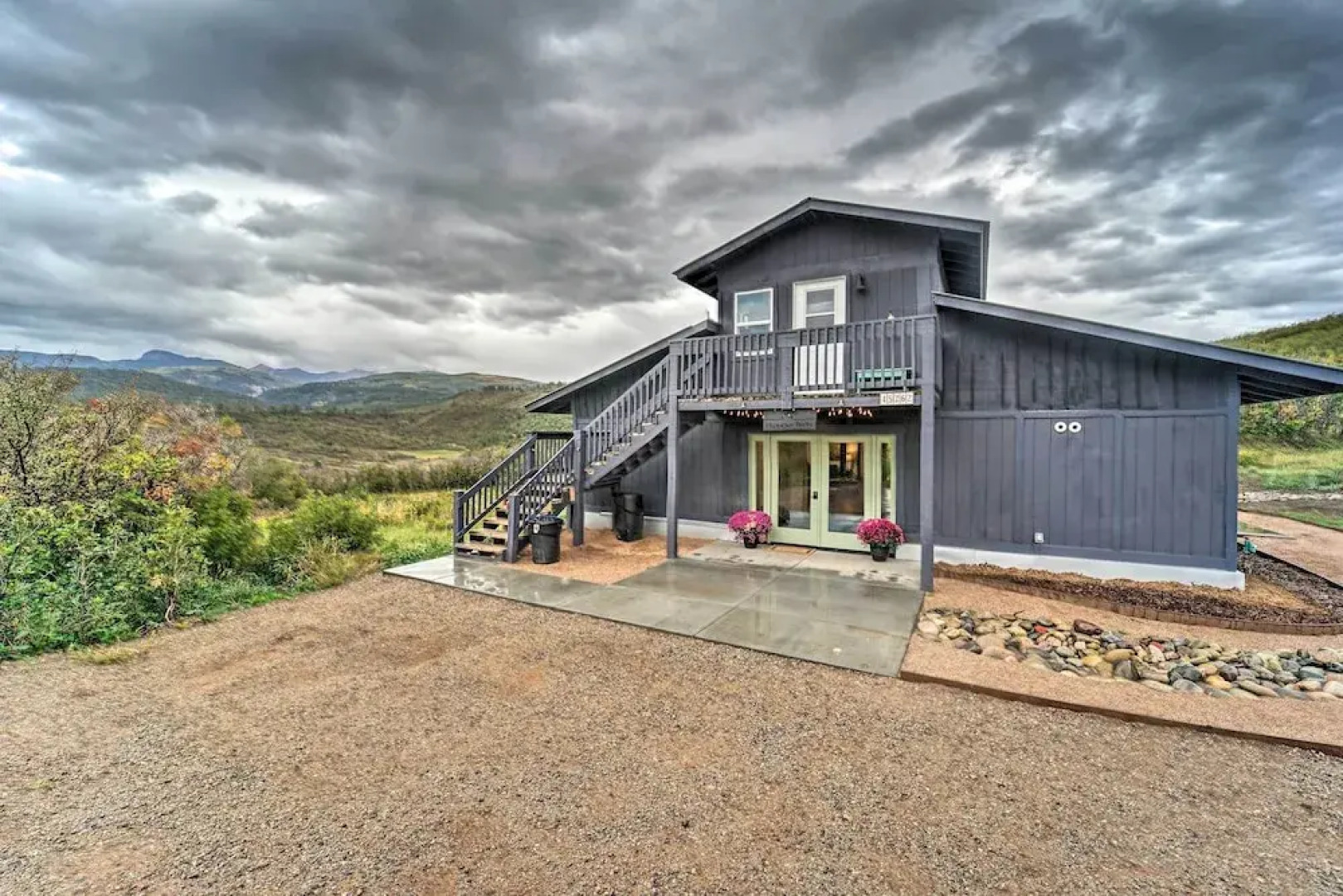 Studio w/ Mountain Views < 30 Min to Durango!