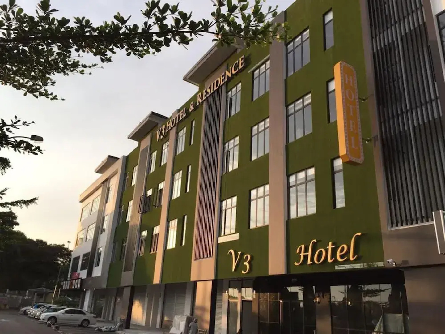 V3 Hotel & Residence Seri Alam