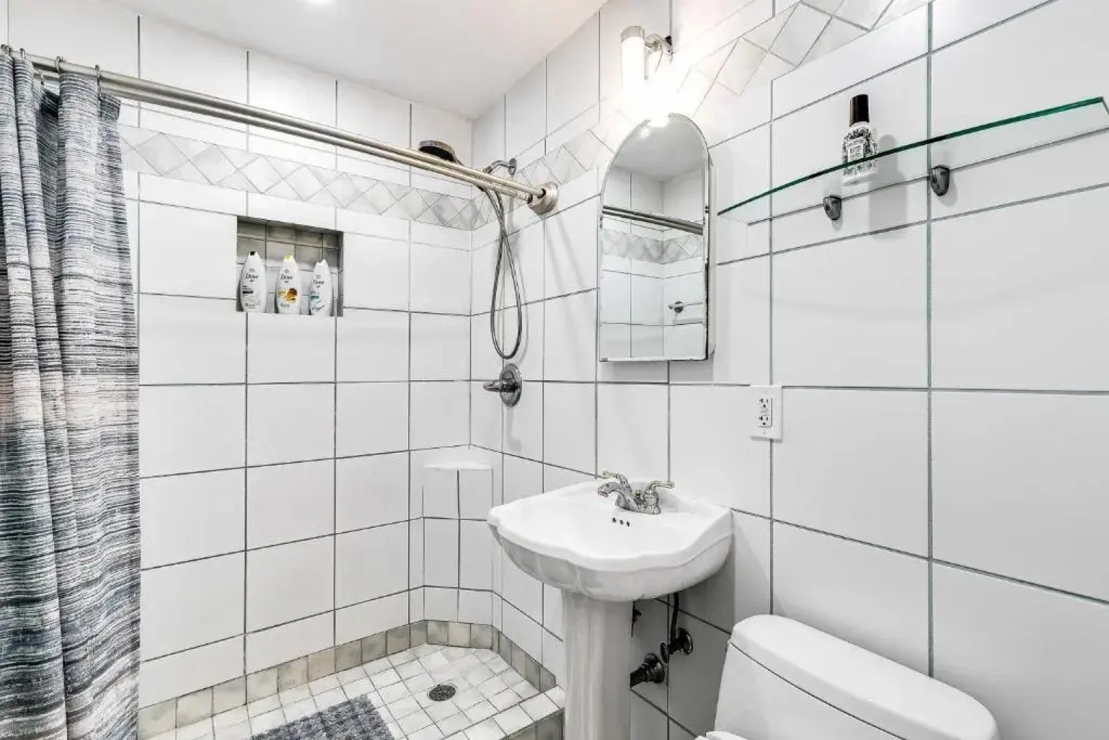 LUX 4 Bedrooms Private HTD Salt Water Pool With Concierge Service