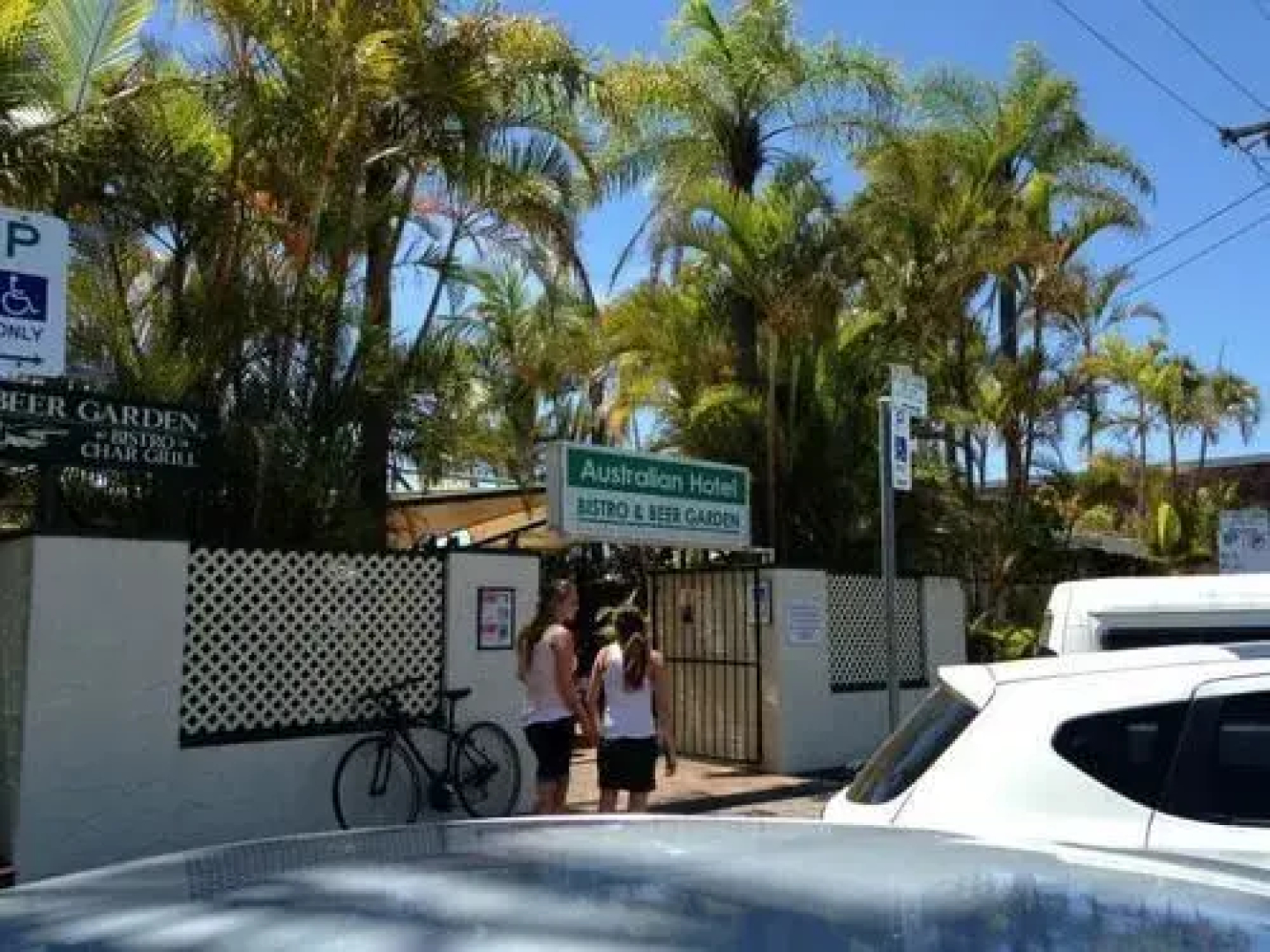 Australian Hotel