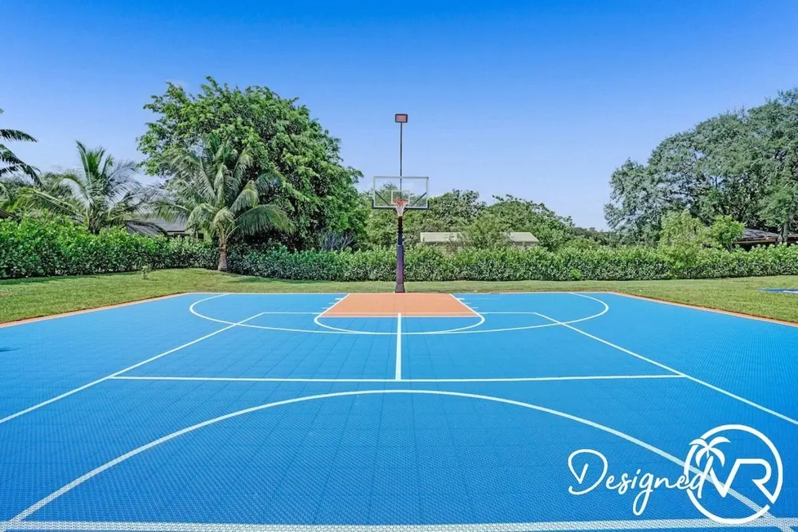 Luxurious 8BR Family Estate with Pool