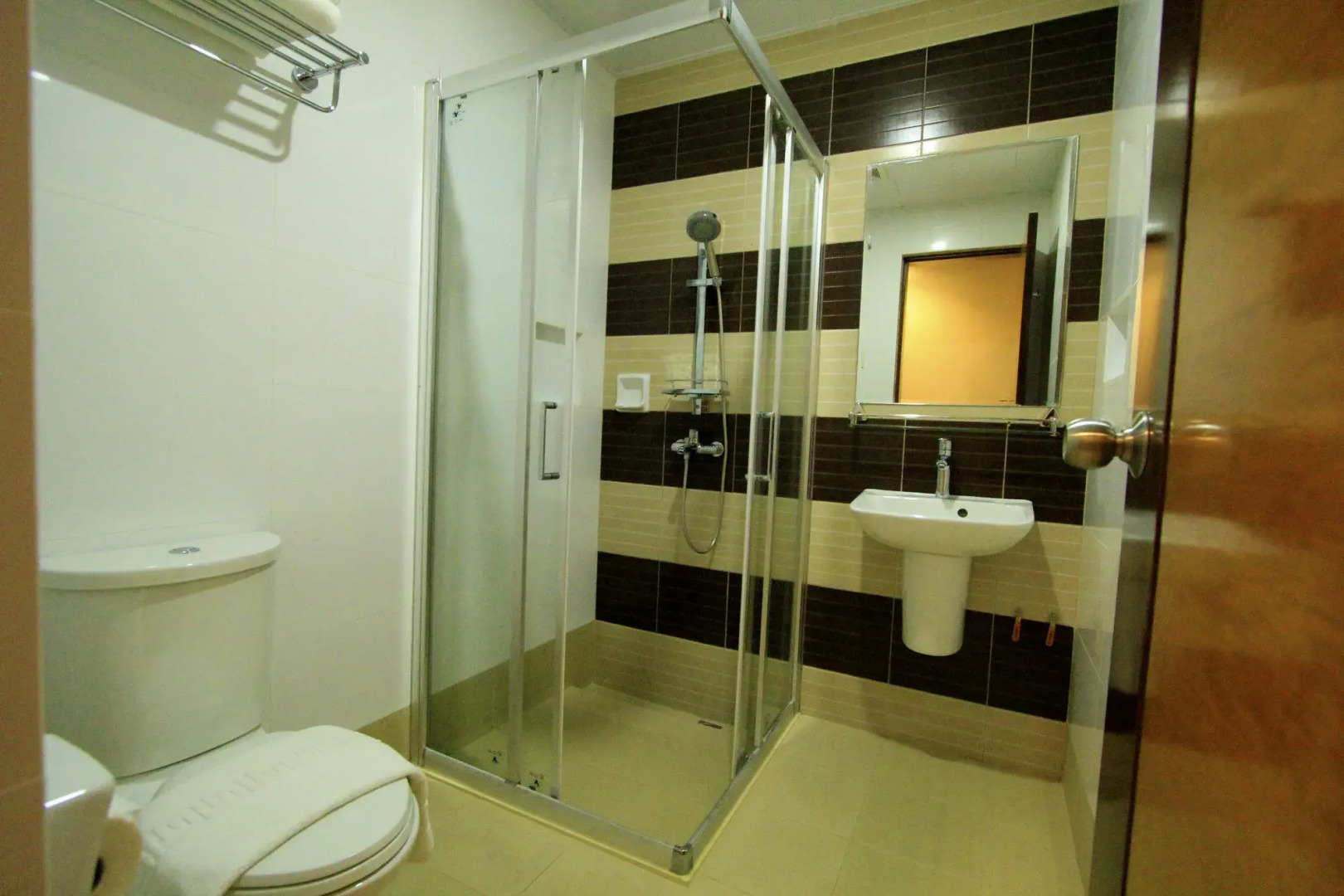 Coron Soleil Express Hotel