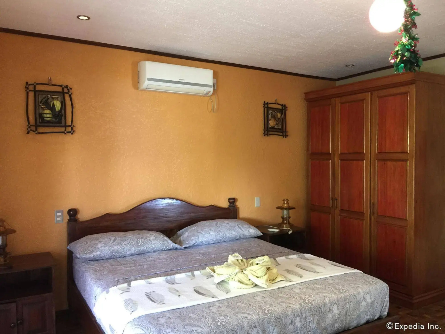 TipTop Hotel, Resto and Delishop