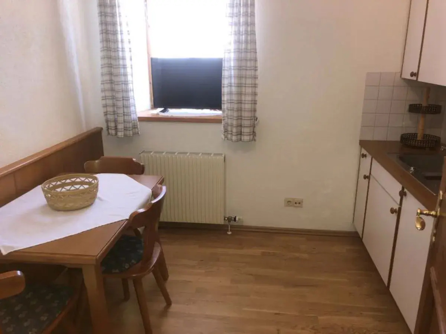 Burg Biedenegg mit SchlosscafiA© (FIE211)