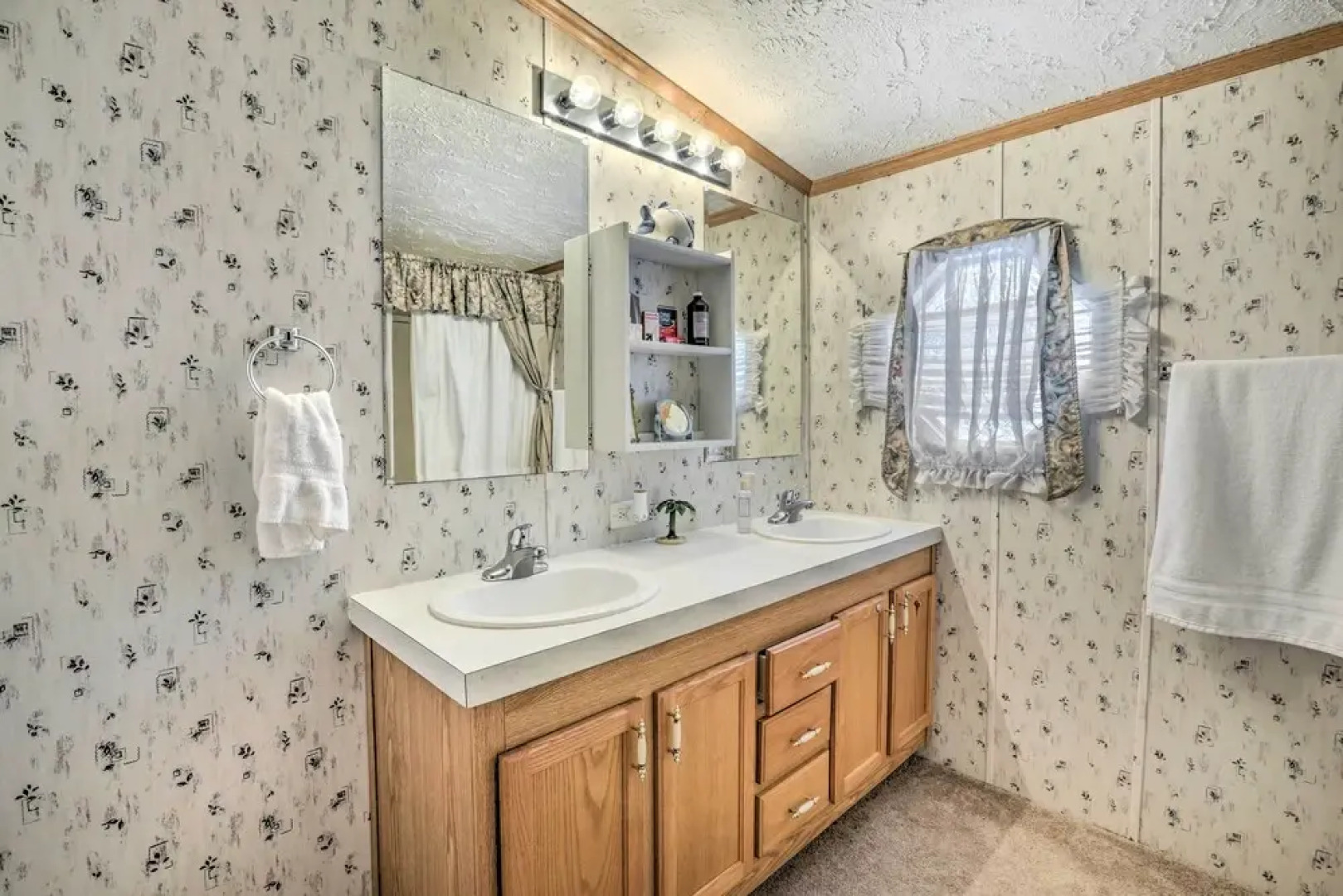 Bright Steinhatchee Home: Proximity to Ocean!