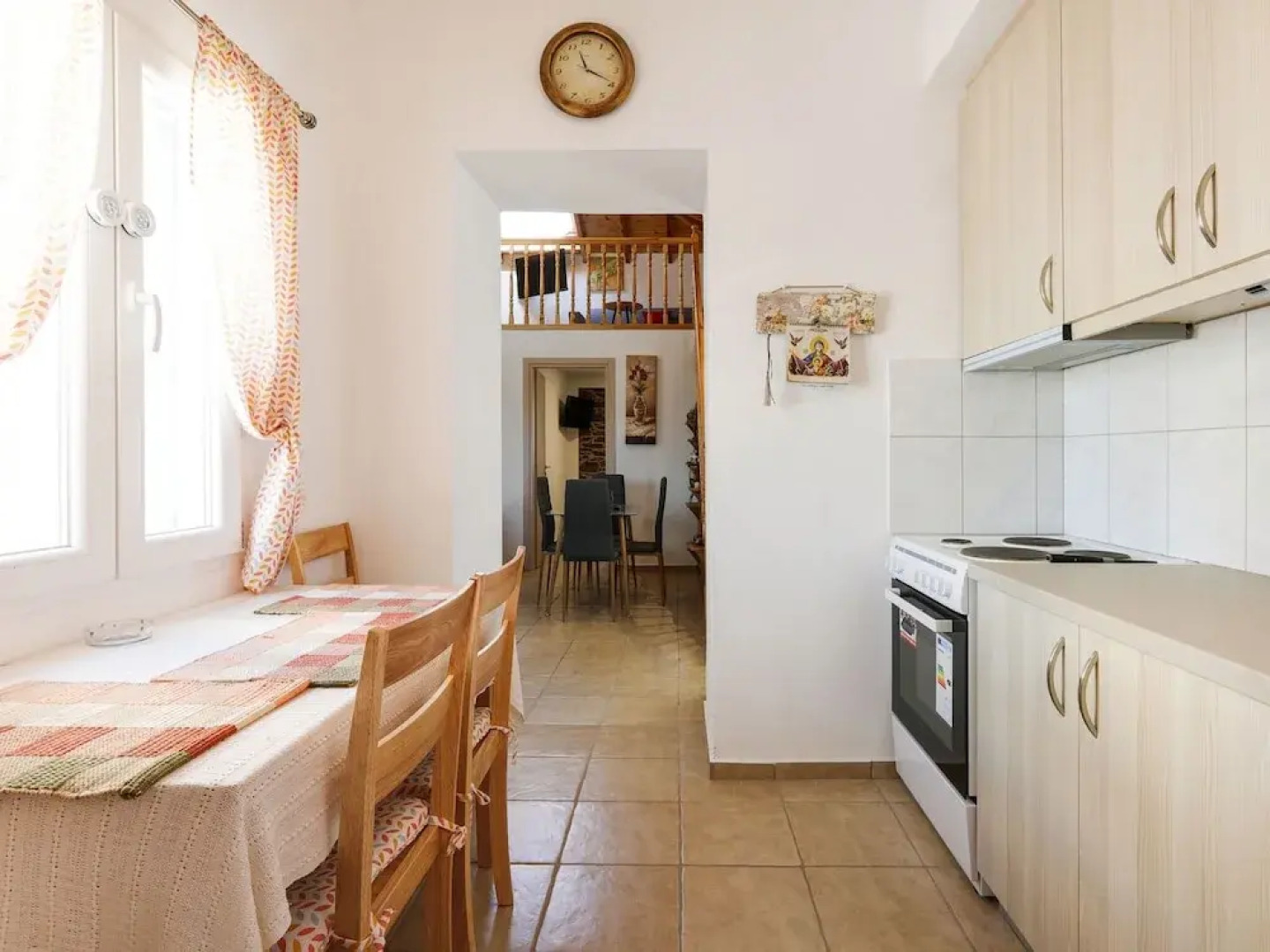 Simplistic Holiday Home in Oinousses with Balcony