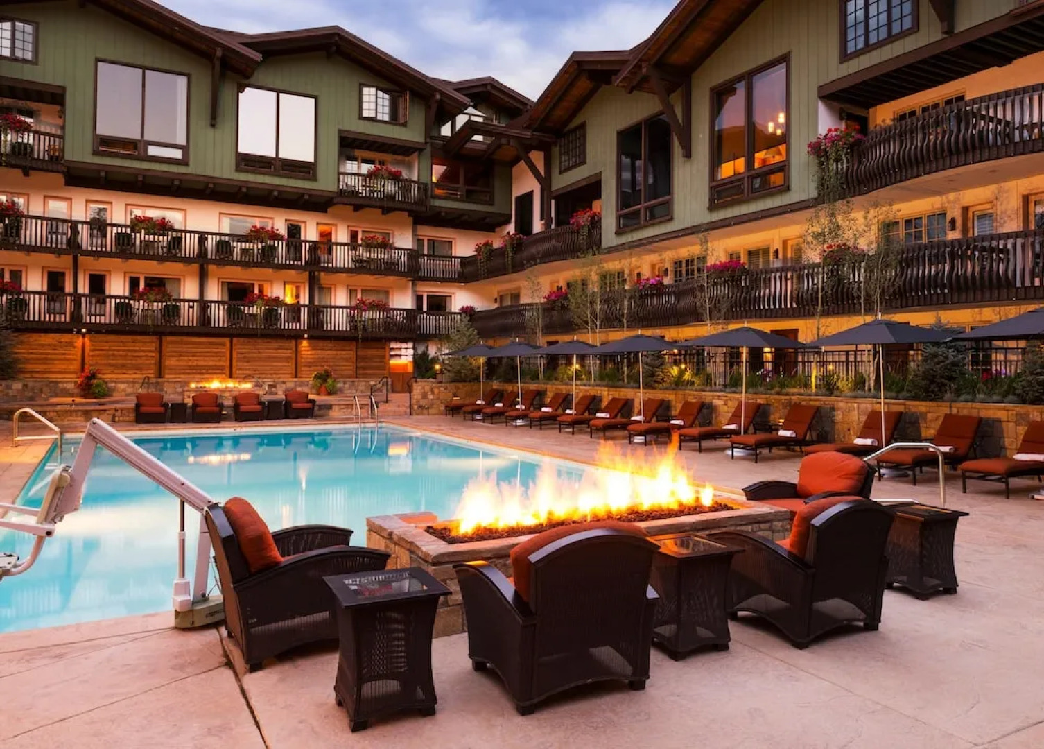 2 BR Next to Eagle River in the Heart of Vail by RedAwning - Save 20% on 7+ Nights!