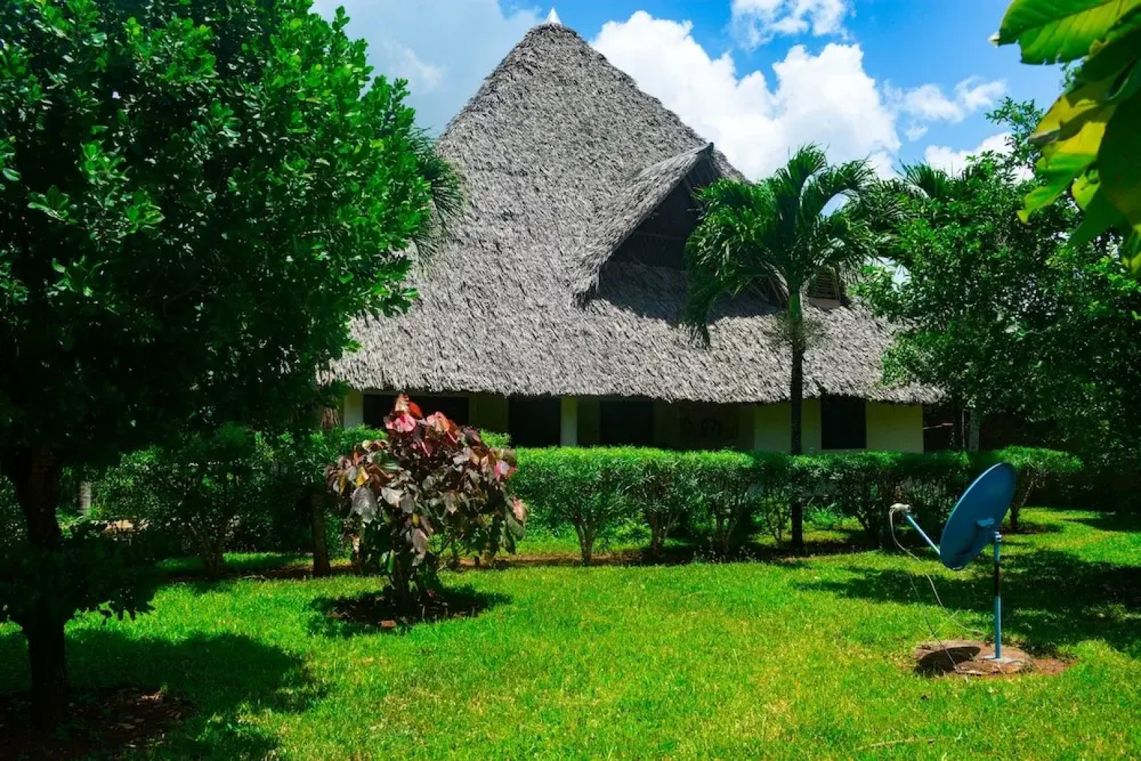 Villa Dora and Holly