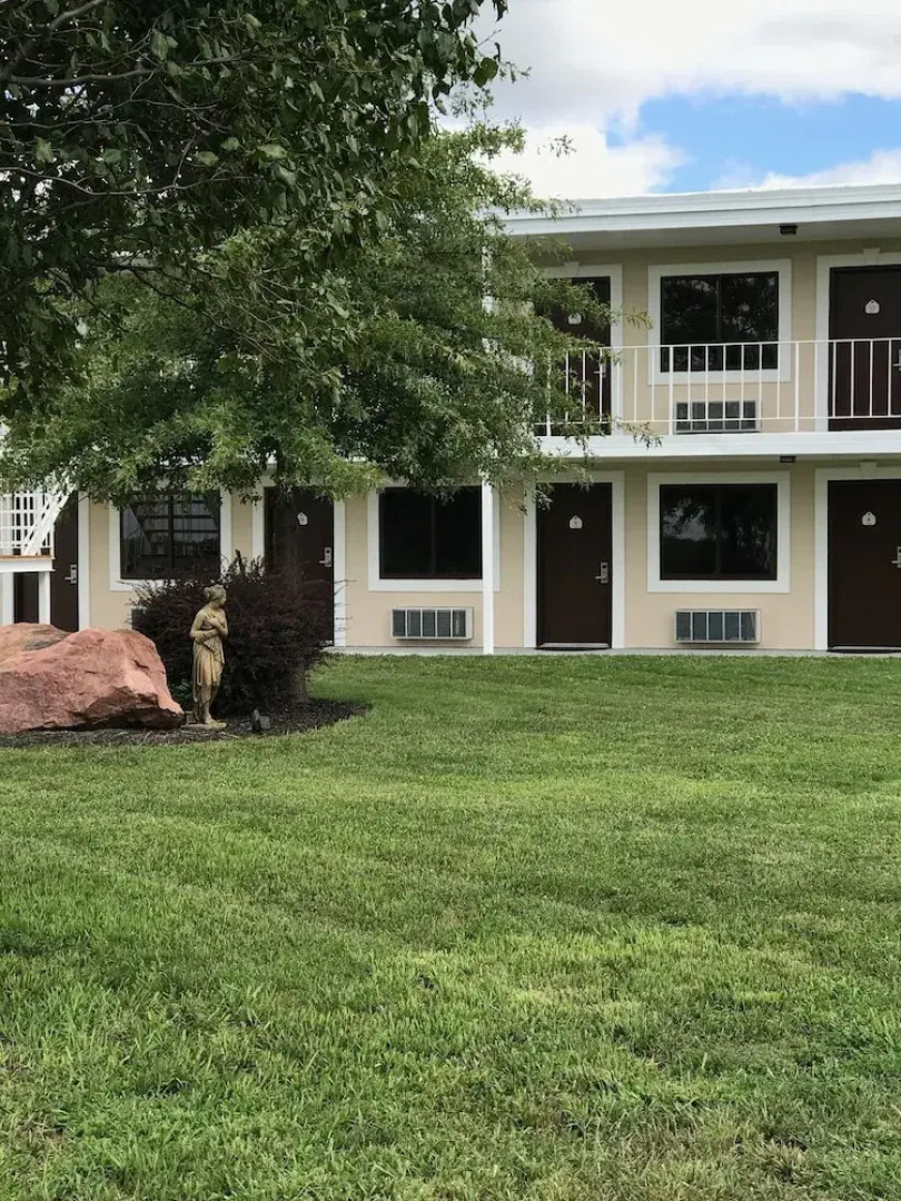 Garden Inn Truck Plaza