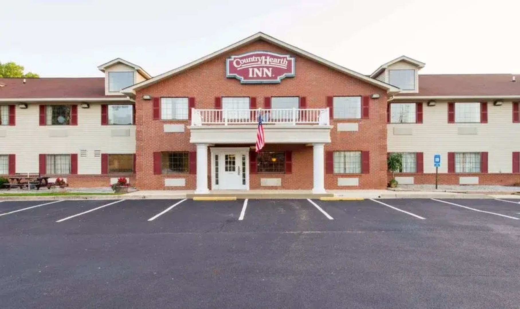 Country Hearth Inn & Suites Toccoa