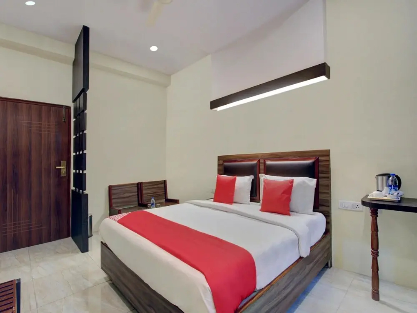 OYO 30970 AAR Royal Residency