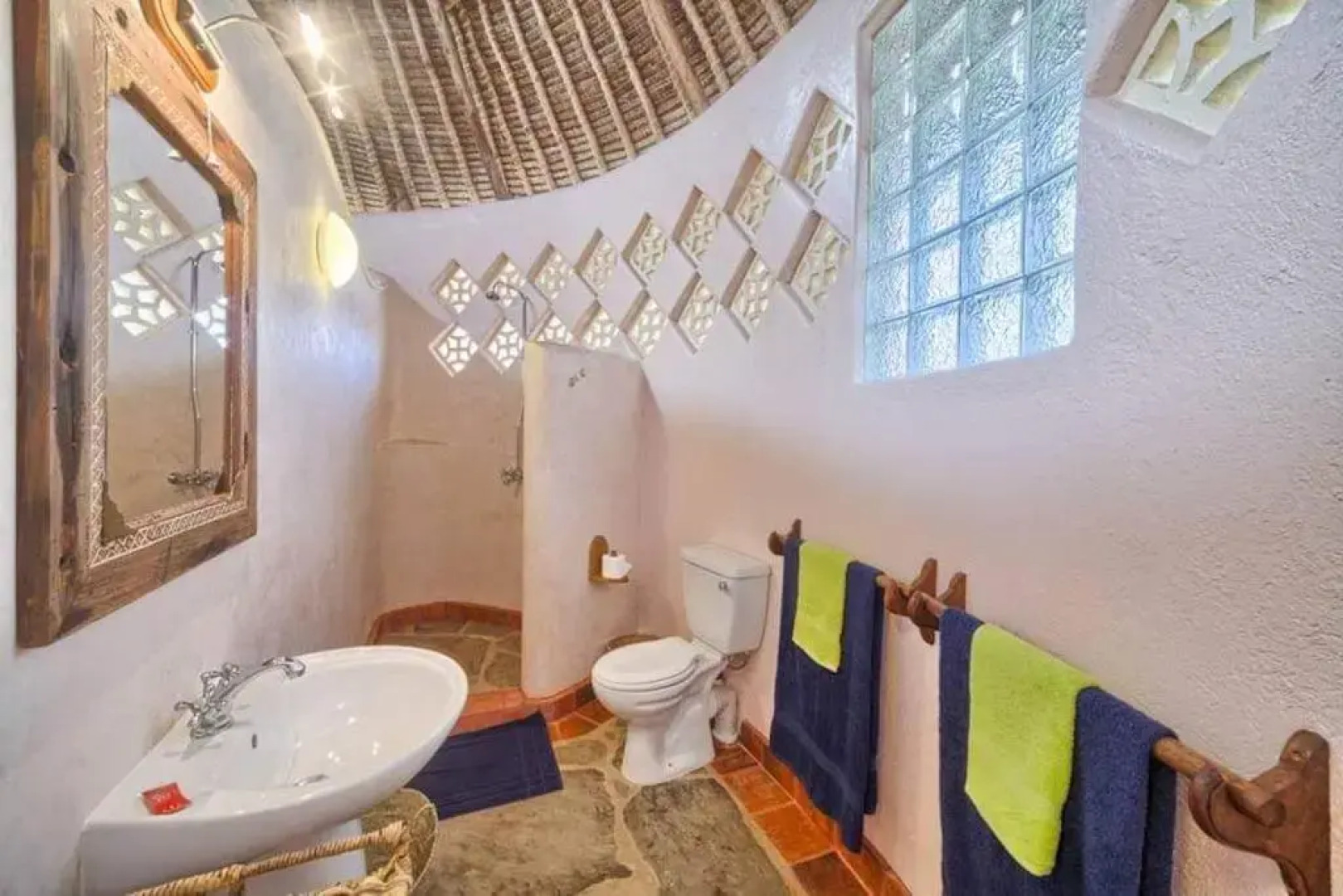 Tiwani Sunset, a Little Piece of Eden