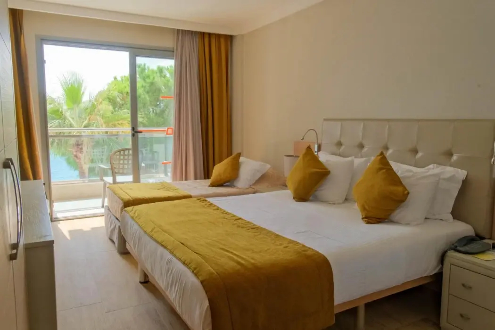 Sunrise Hotel
