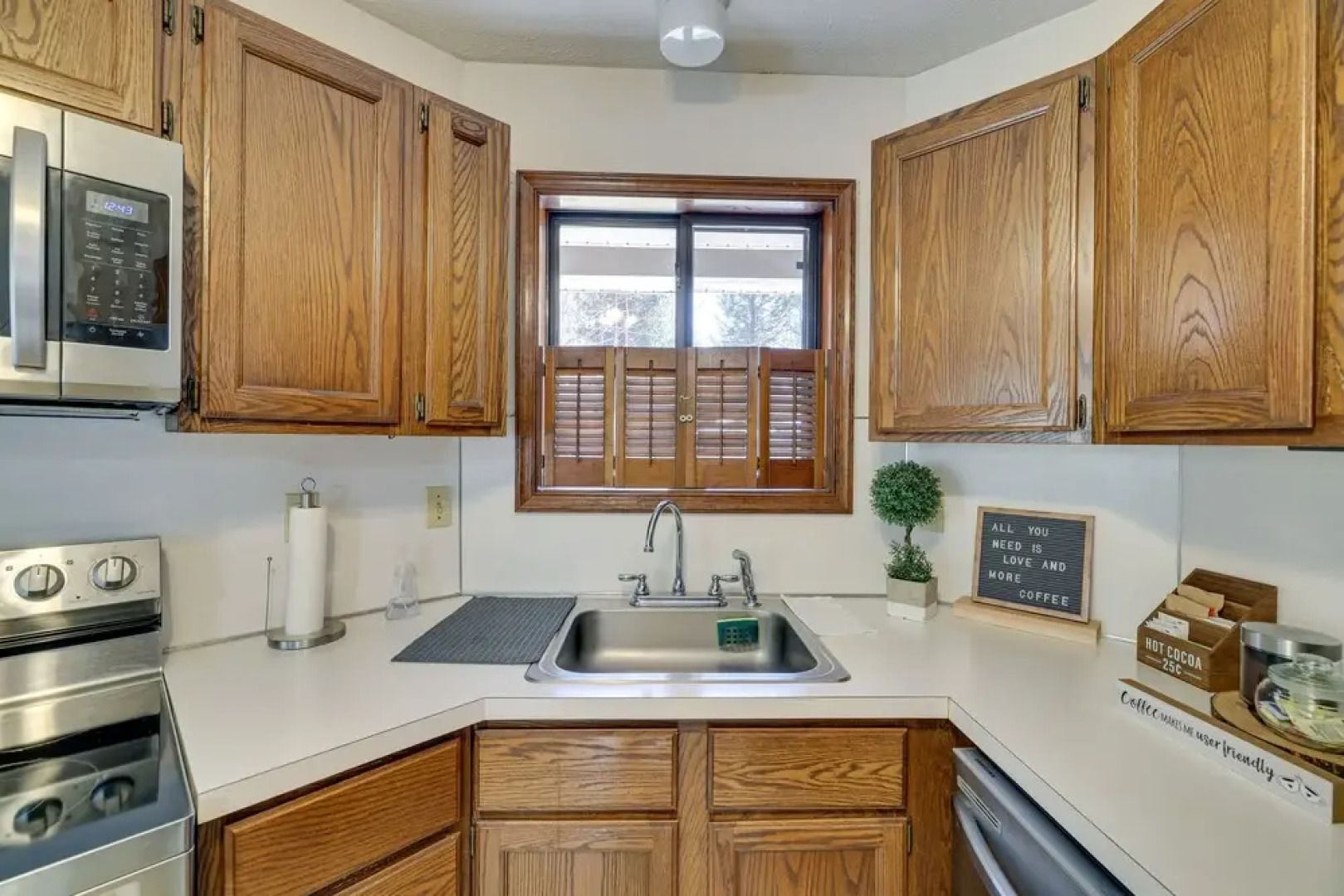 Pocono Summit Vacation Rental w/ Grill & Fire Pits