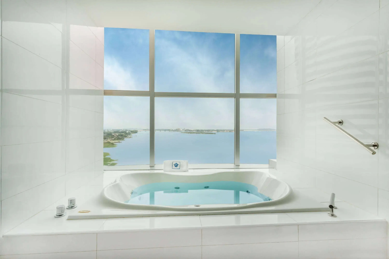 Wyndham Guayaquil Puerto Santa Ana