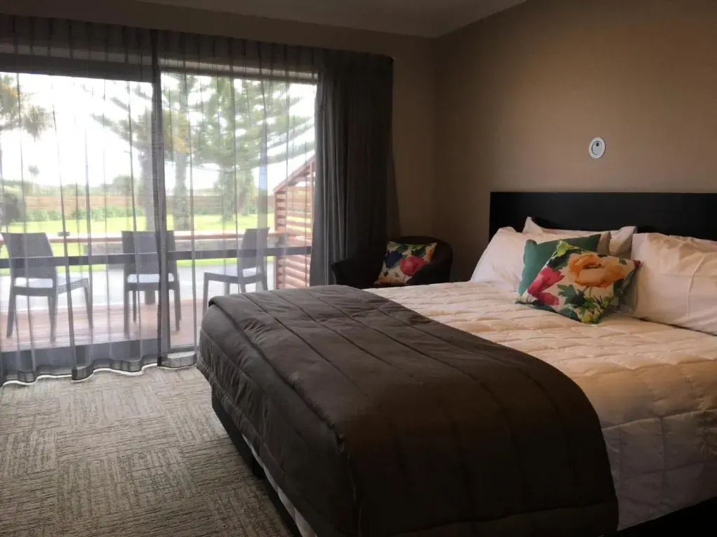 Paroa Hotel