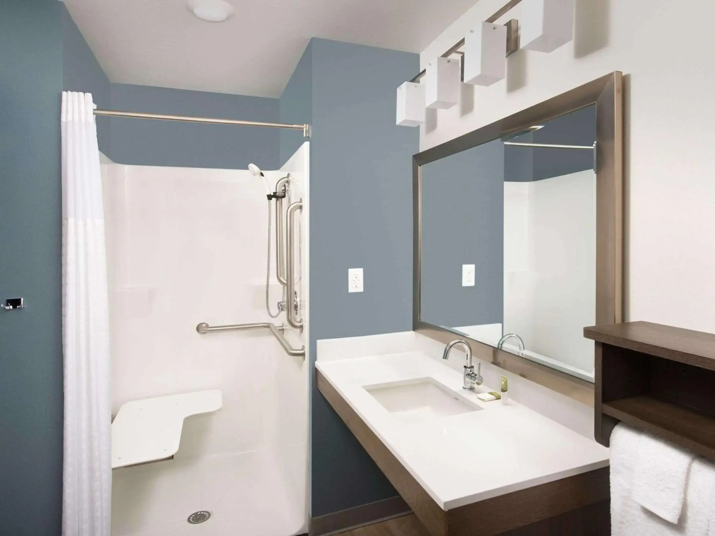 WoodSpring Suites Toledo Maumee