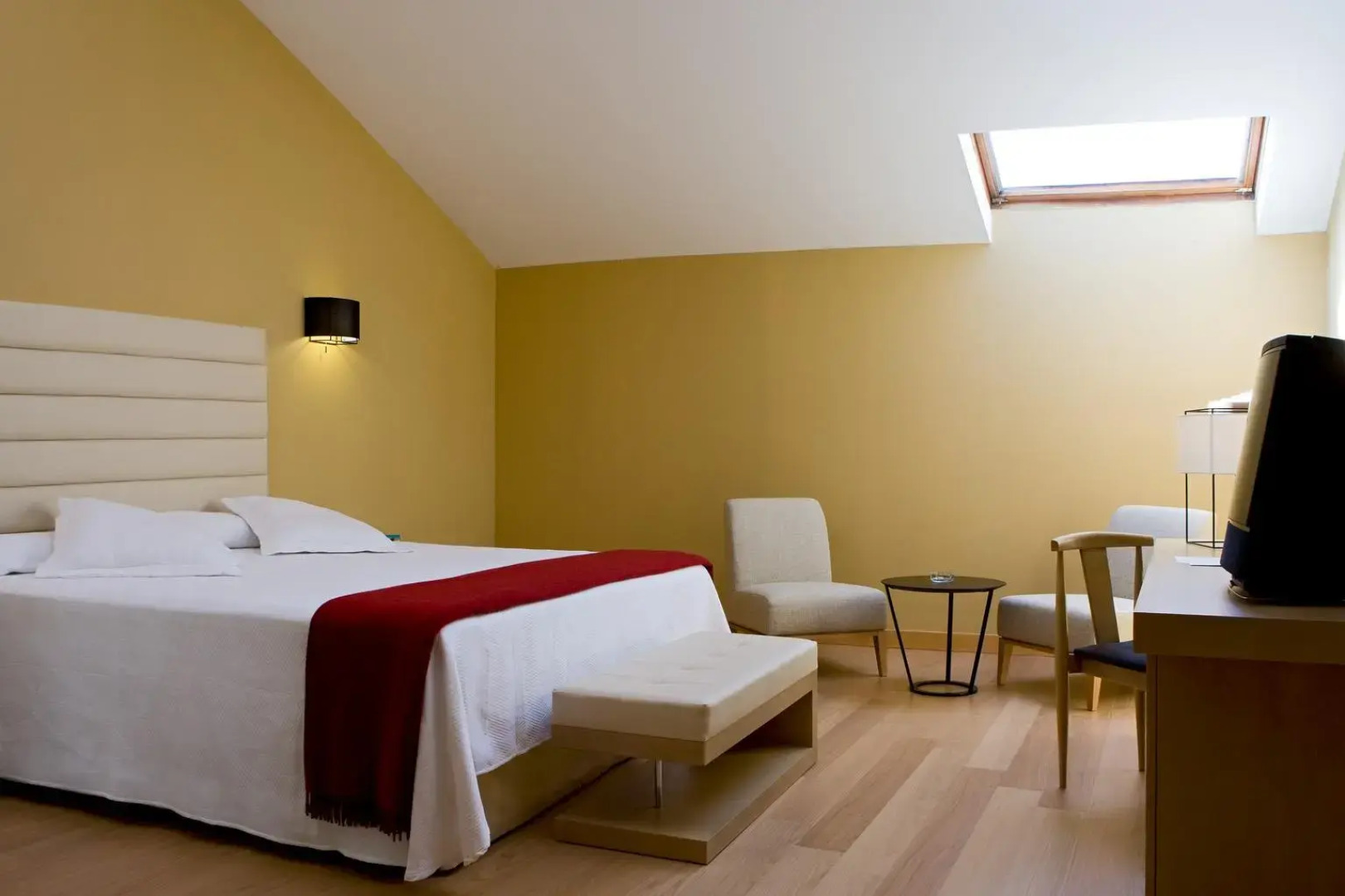 Отель NH Collection Cáceres Palacio de Oquendo